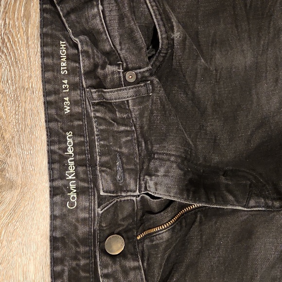 Jeans - Picture 2 of 3